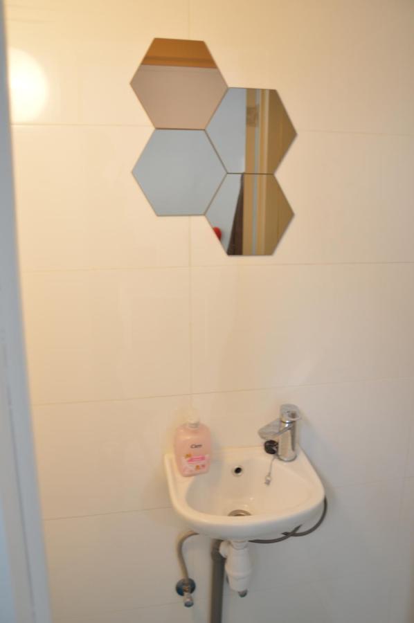 Awesome Studio In Marolles Apartment Brussels Exterior photo